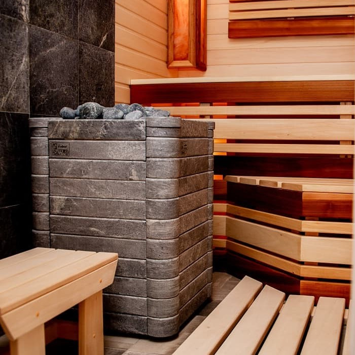 Сауна с электрической печью в облицовке талькохлорит